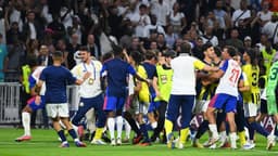 Duyurdular! UEFA'dan Lyon-Fenerbahçe maçına soruşturma
