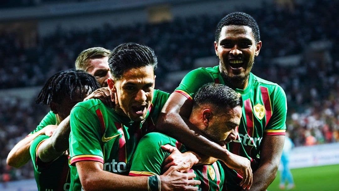 Diyarbakır'da tarihi gece: Amedspor ezeli rakibini 3 golle geçti!