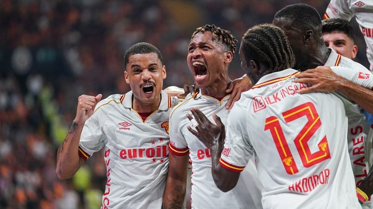 Göztepeli futbolcuların gol sevinci