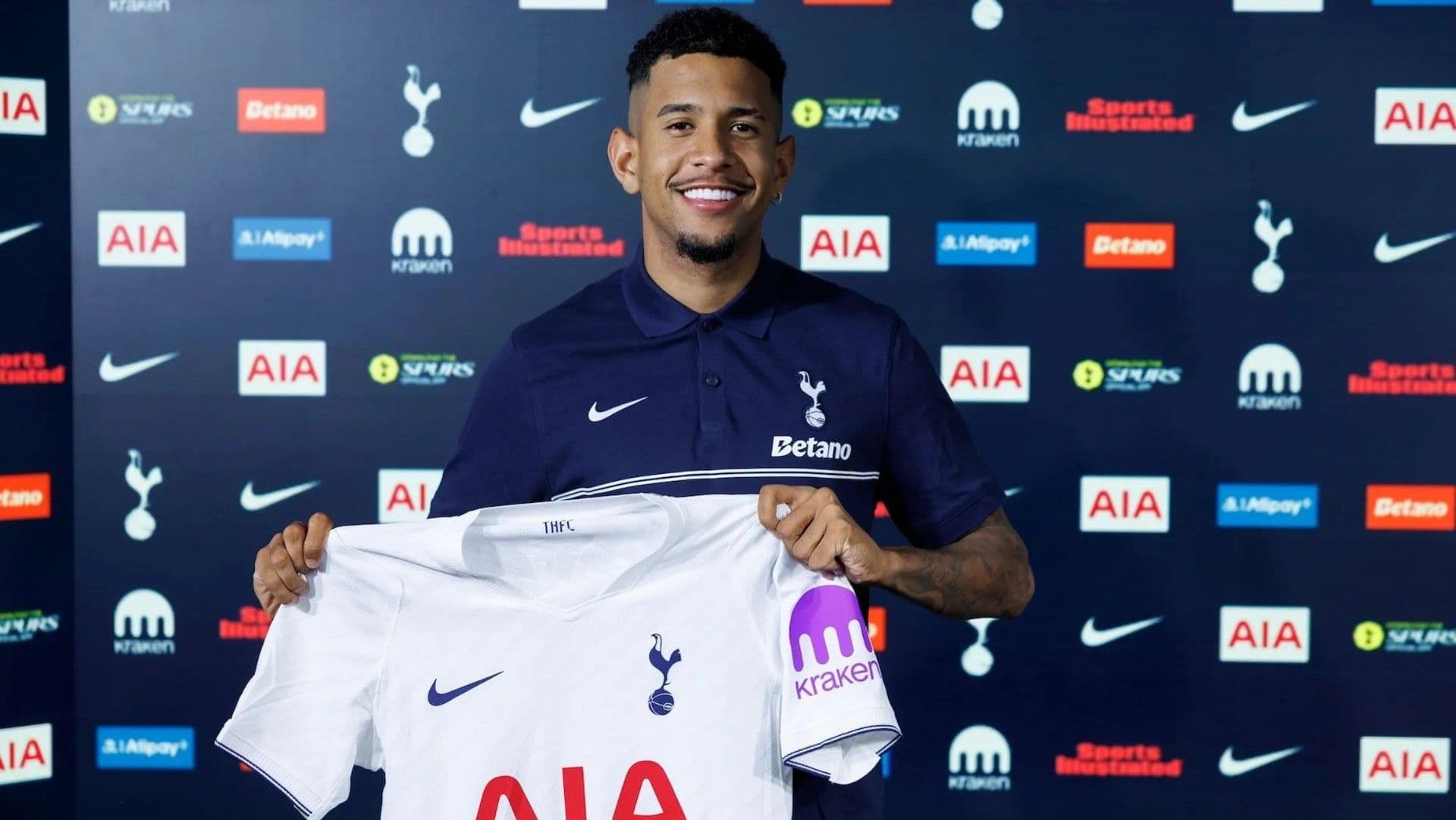 Tottenham, Savinho’yu renklerine bağladı