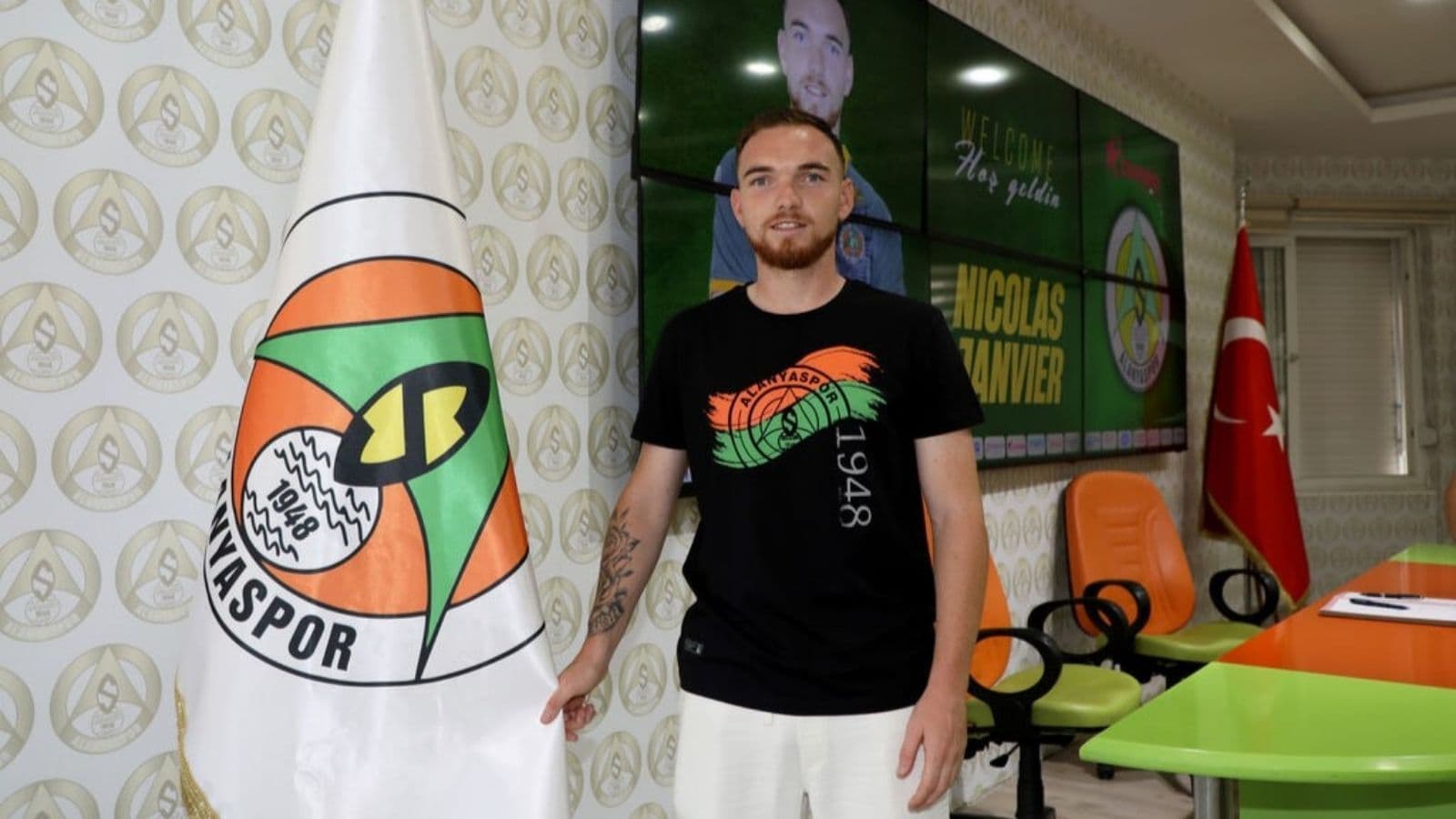 Esenler Erokspor’dan orta saha hamlesi! Nicolas Janvier transfer edildi
