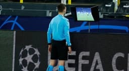 UEFA, hakemlerin karar alma süreçlerine açıklık getirmek için "Clear Line"ı kullanıma sundu