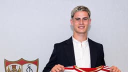 İsmi Trabzonspor'la anılmıştı: Robbie Ure, Sevilla'ya imza attı!