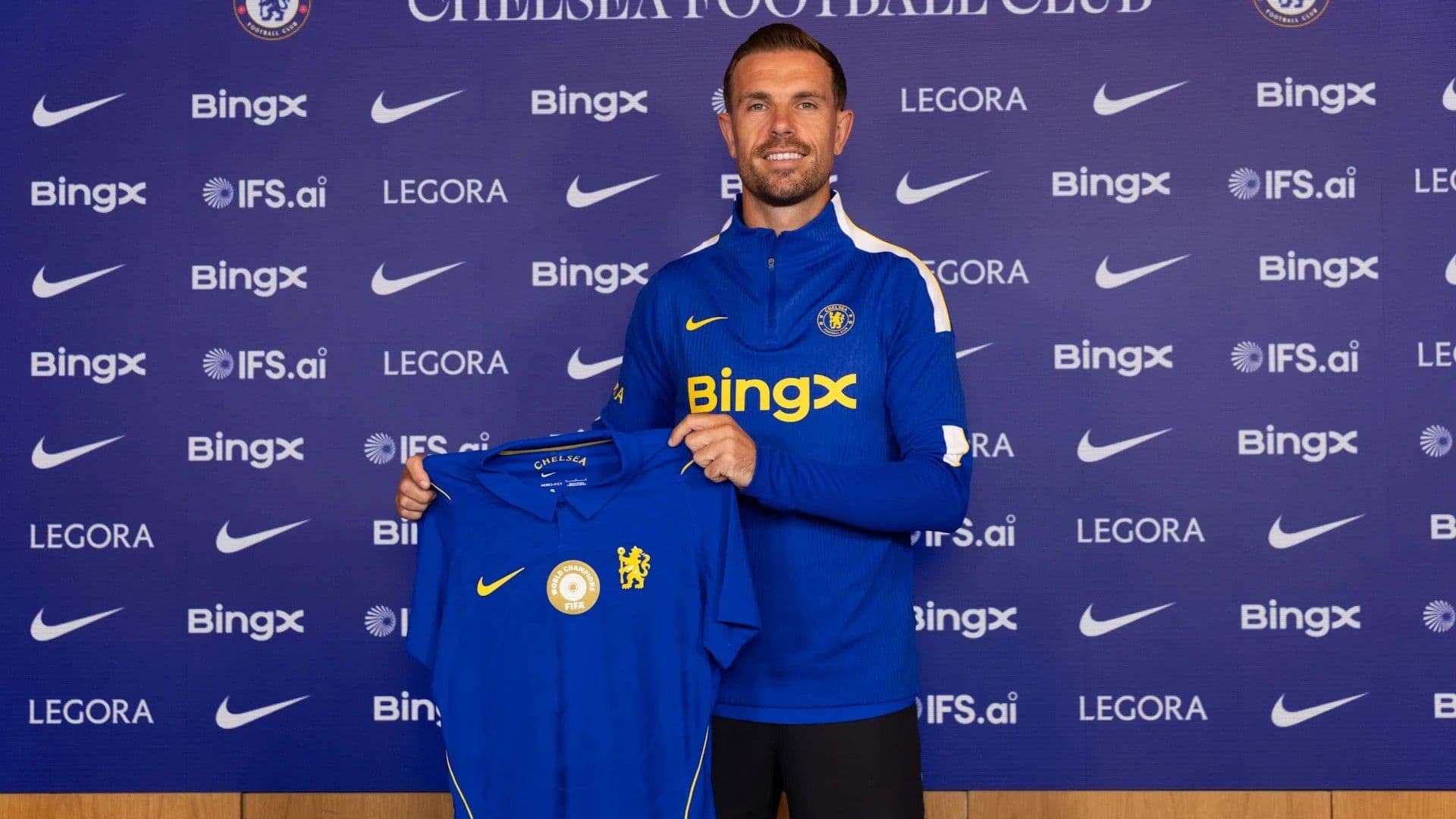 Henderson, Maviler için imzayı attı