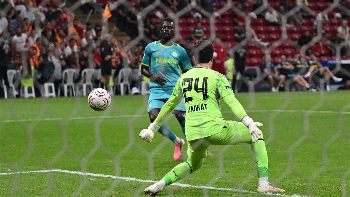 Galatasaray kararını verdi: Jankat Yılmaz'a zamlı yeni sözleşme! 
