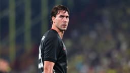 Beşiktaş'ta Dusan Vlahovic bu kez Fenerbahçe ağlarını sarstı!
