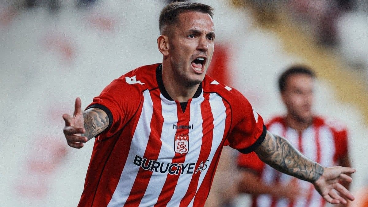 Rey Manaj, Sivasspor'u sırtladı: Golleri olmasaydı...