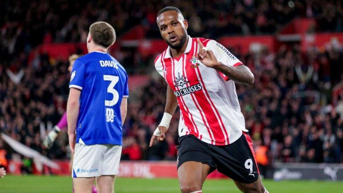 Championship'te Ayın Futbolcusu Cyle Larin!