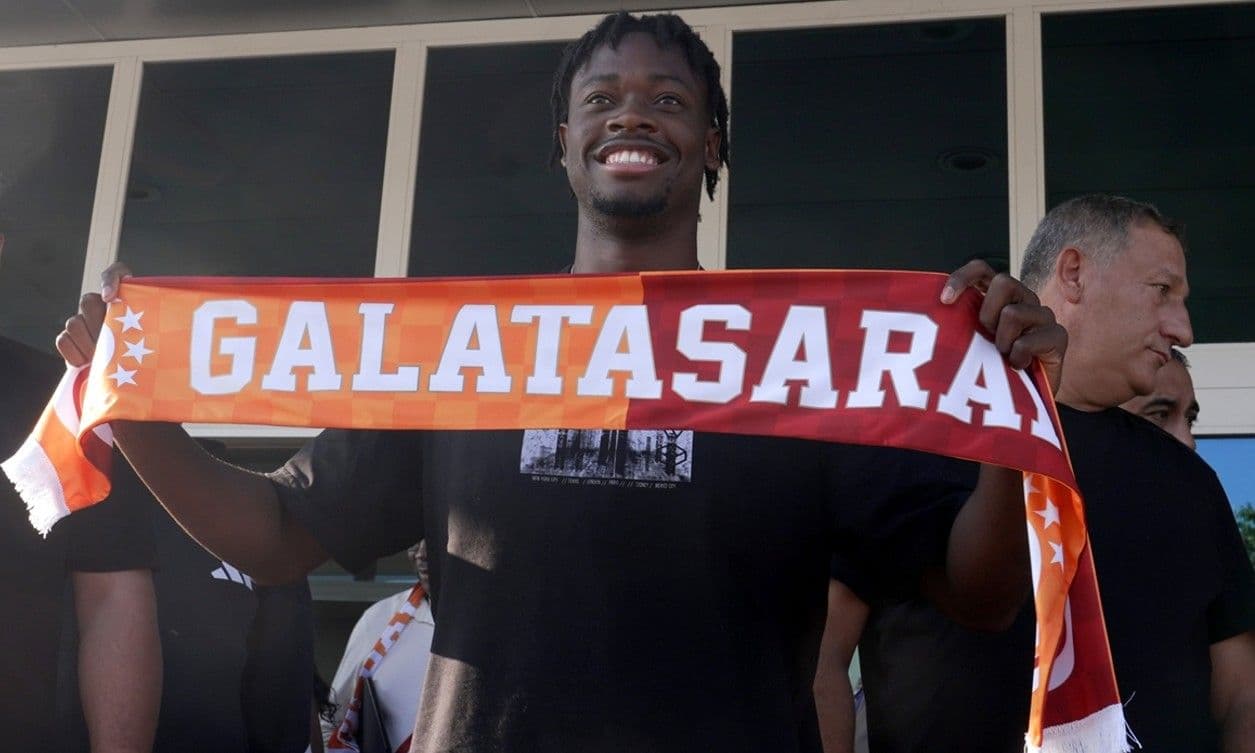 Galatasaray stoper transferini KAP'a bildirdi! İstanbul'a geldi
