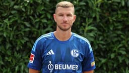 Edin Dzeko ve Manuel Neuer rekor kırmaya hazırlanıyor!