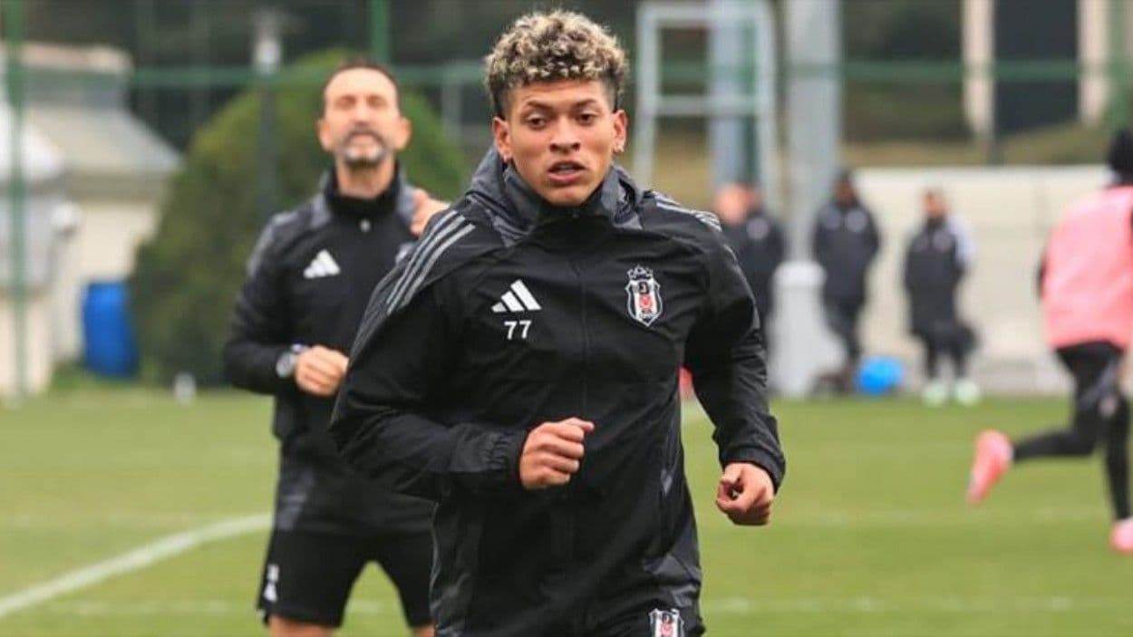 Elan Ricardo, Macaristan'ın yolunu tuttu!