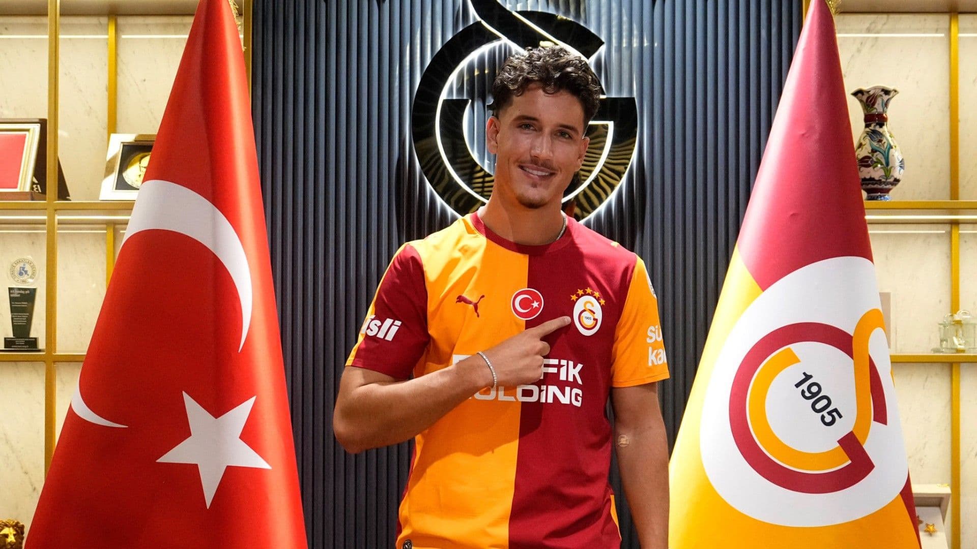 Galatasaray Deniz Gül transferini resmen duyurdu! İşte bonservis bedeli ve maaş