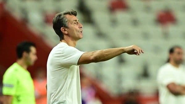 Antalyaspor'dan Bülent Korkmaz açıklaması: Yollar ayrıldı