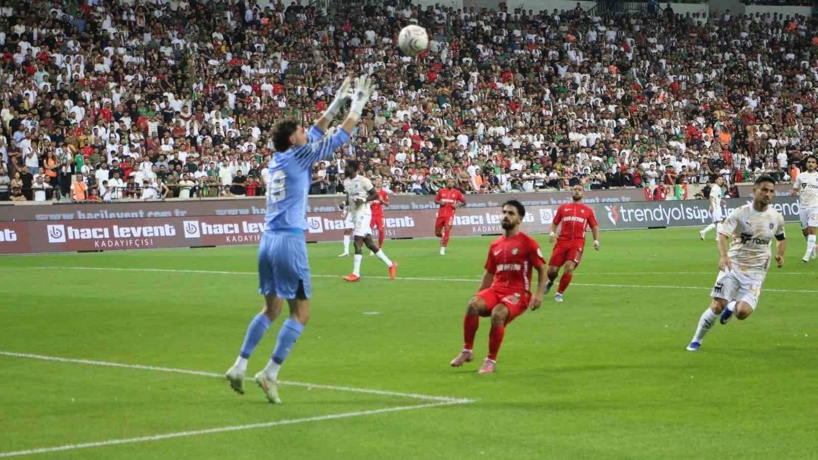 (Yazılı Özet) Amed SK - Başakşehir Maç Sonucu: 5-0