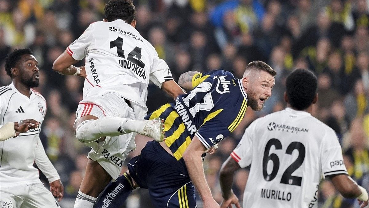 Beşiktaş'ta Amir Murillo hastaneye götürüldü!