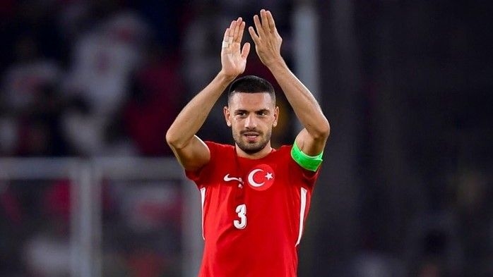Merih Demiral'dan milli takıma kötü haber!