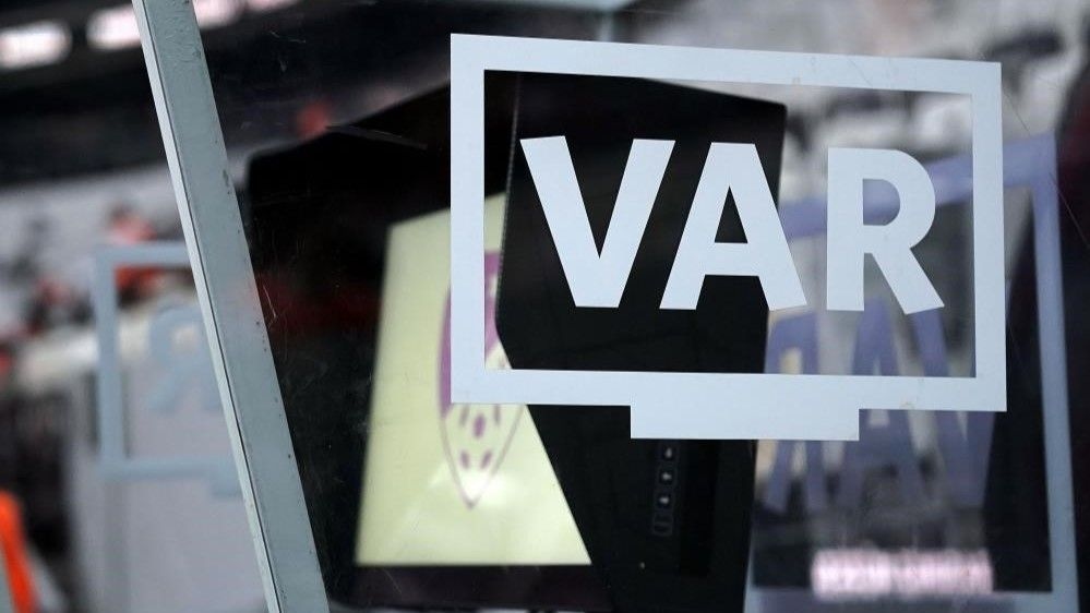 VAR hakemi