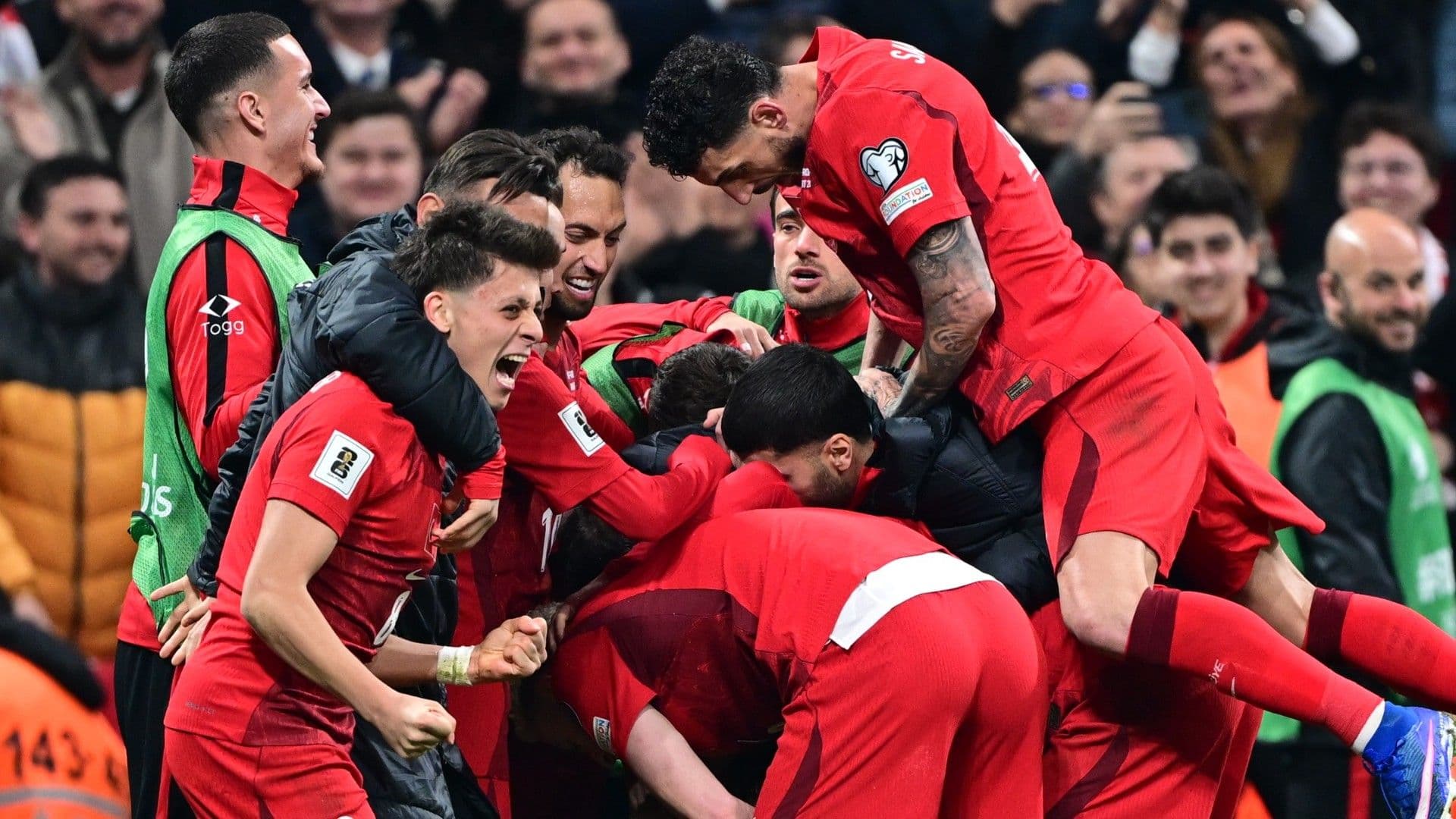 Bizim Çocuklar mutlu, Türkiye mutlu! Finaldeyiz...