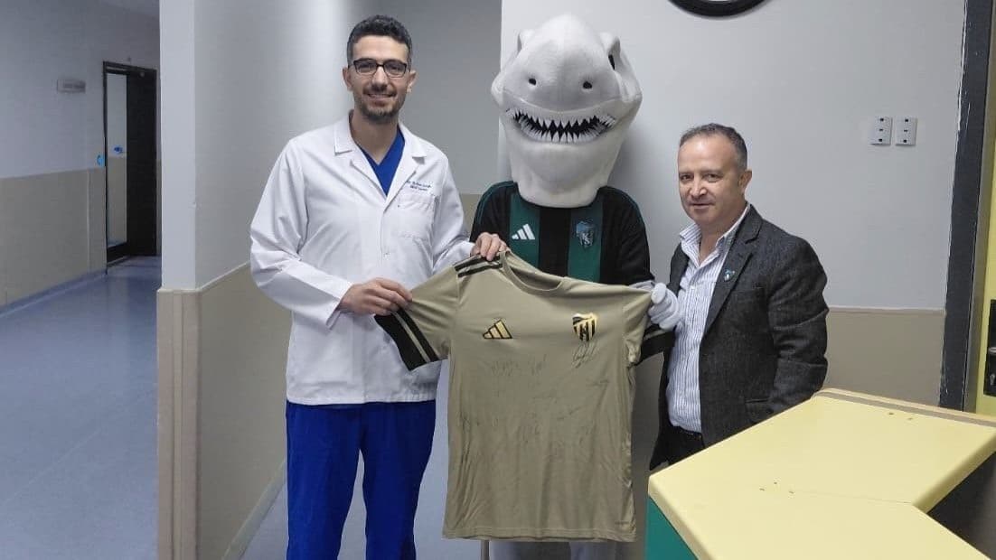 Kocaelispor'dan doktorlara Tıp Bayramı sürprizi