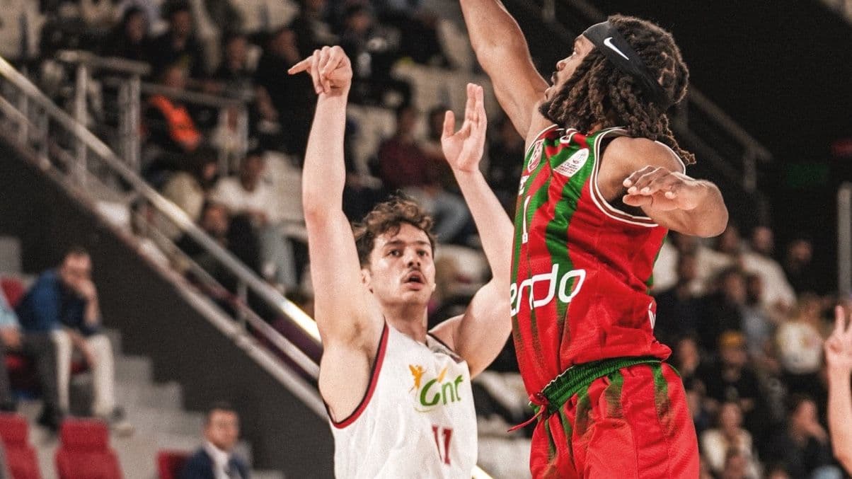 Ateş hattını ilgilendiren Ege derbisinde Manisa Basket, Karşıyaka'yı geçti!