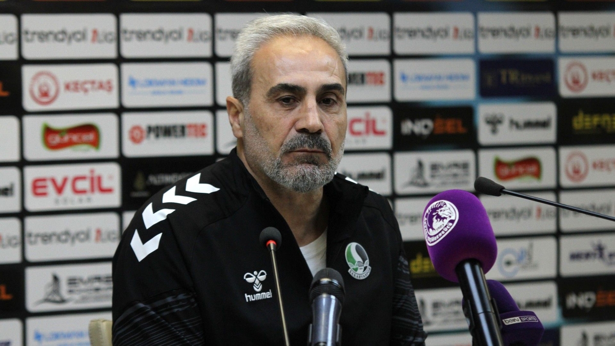 Sakaryaspor Teknik Direktörü Mustafa Dalcı
