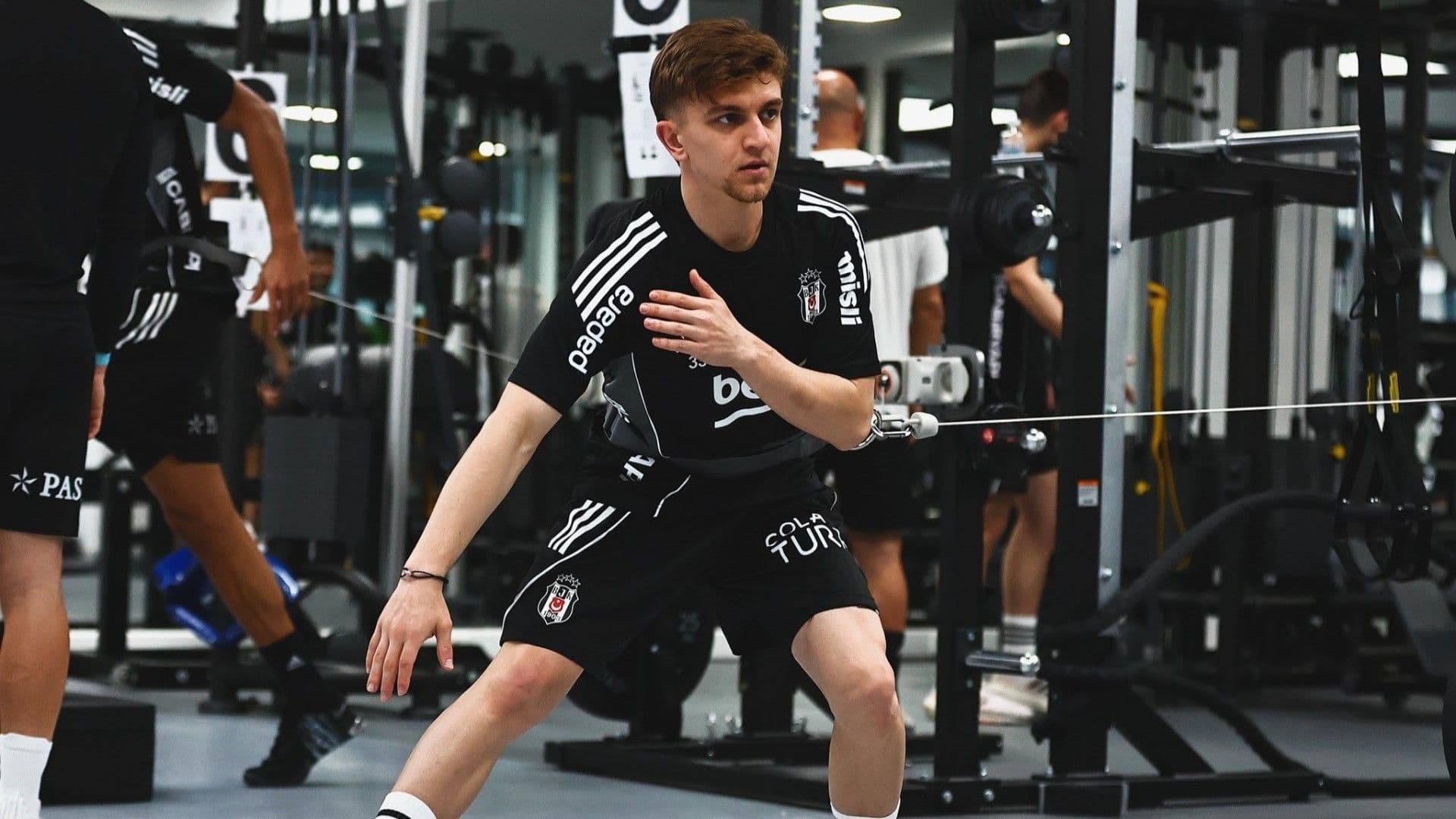 Beşiktaş'ta derbi mesaisi