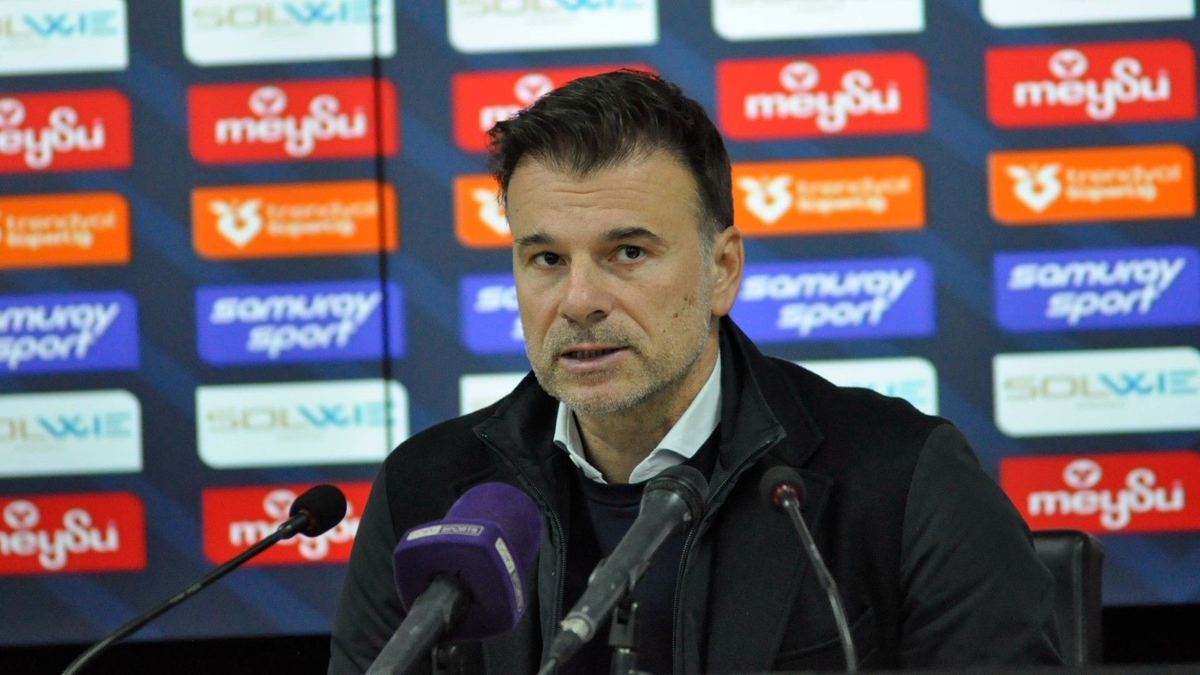 Fatih Karagümrük Teknik Direktörü Aleksandar Stanojevic