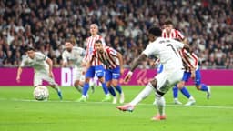 Derbide aktı, yeni sözleşmeyi kaptı!