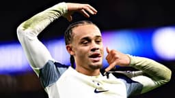 Xavi Simons bombası! G.Saray'ın yıldızından bilgi aldı