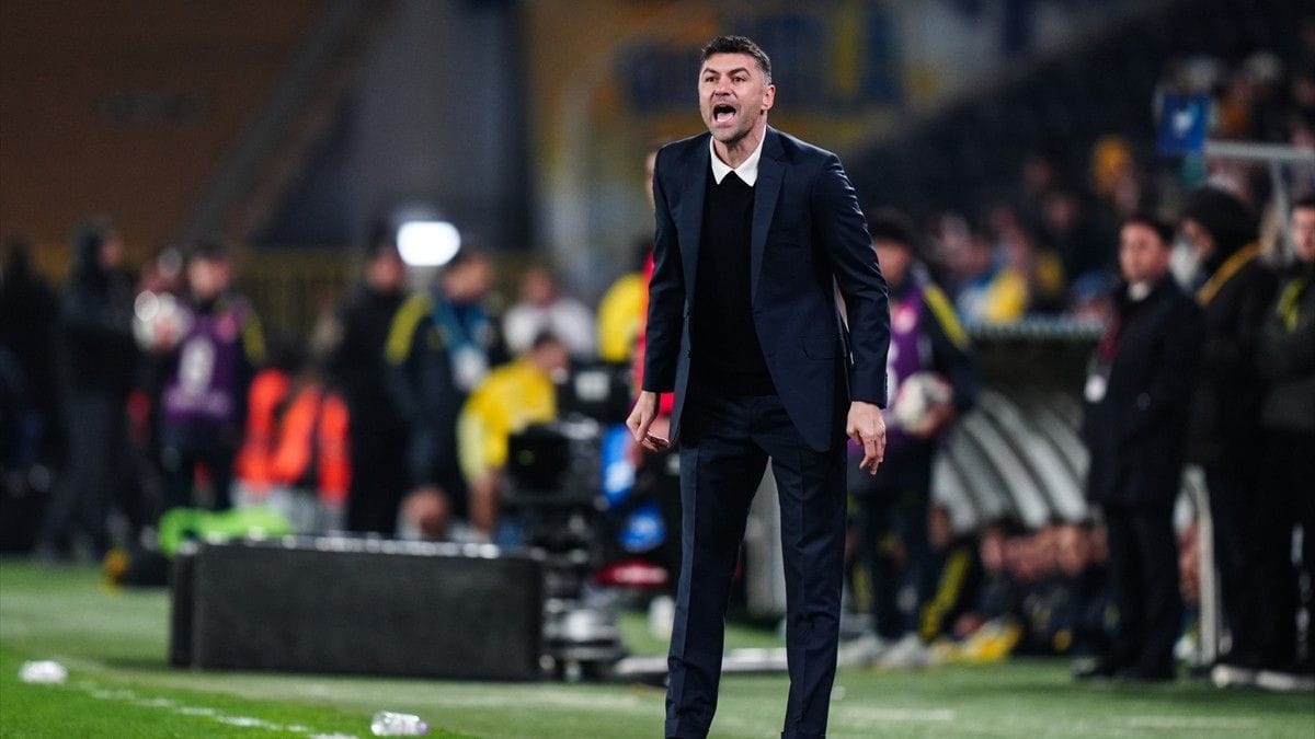 Burak Yılmaz: "Gülünç goller yedik"