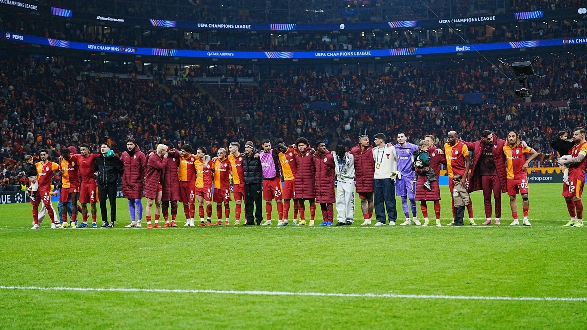 Galatasaray’da Liverpool zaferi sonrası büyük kutlama