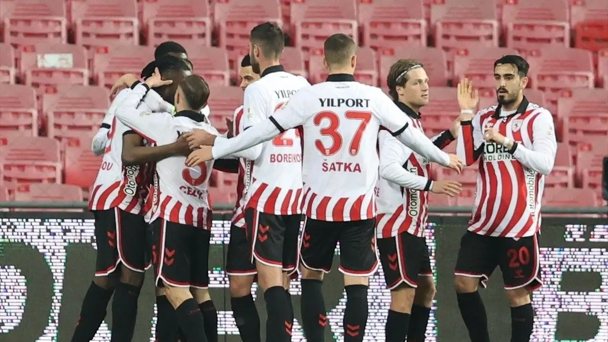 Samsunspor, Kayserispor'un puan hayallerini 90+3'te suya düşürdü!