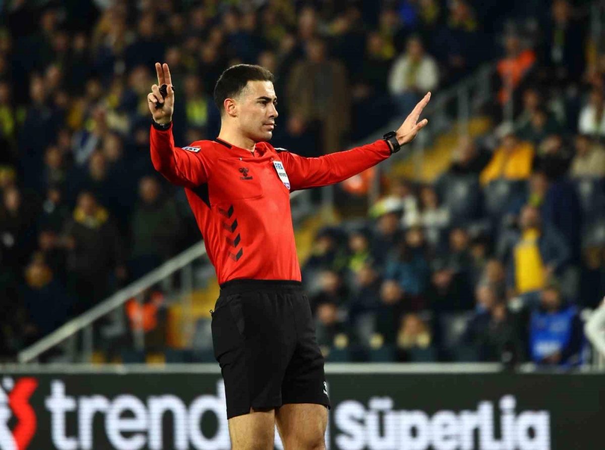 FIFA KOKARTLI HAKEM OĞUZHAN ÇAKIR, İTALYA'DA DÜZENLENECEK UEFA 17 YAŞ ALTI AVRUPA ŞAMPİYONASI ELEMELERİ 2. TUR A2 GRUP MÜSABAKALARINDA GÖREV YAPACAK.
