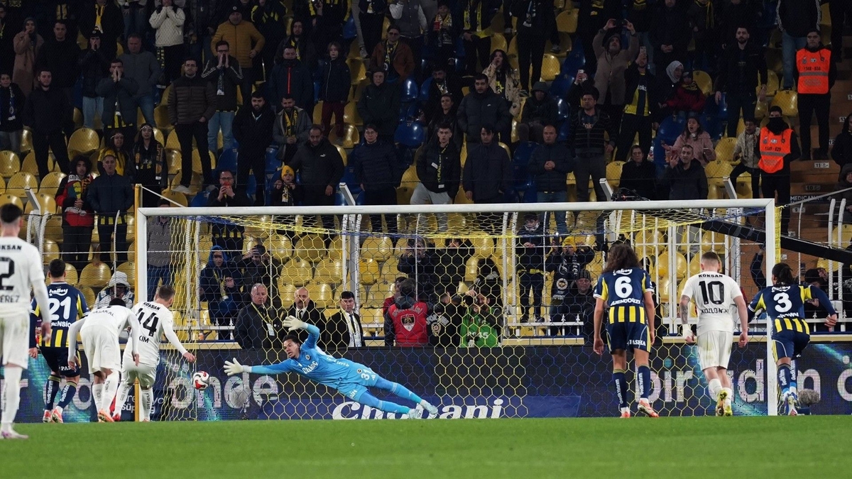 Fenerbahçe, kalesini gole kapatamıyor
