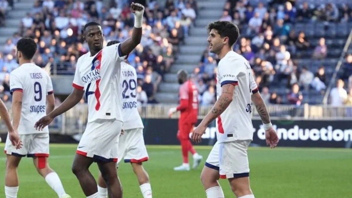 PSG deplasmanda farklı kazandı: Angers’a 3 gol attı