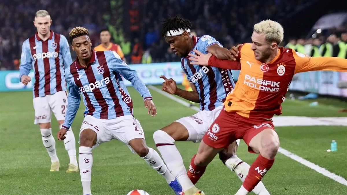 Galatasaray'dan maç içinde VAR tepkisi: "Anlamsız şekilde..."