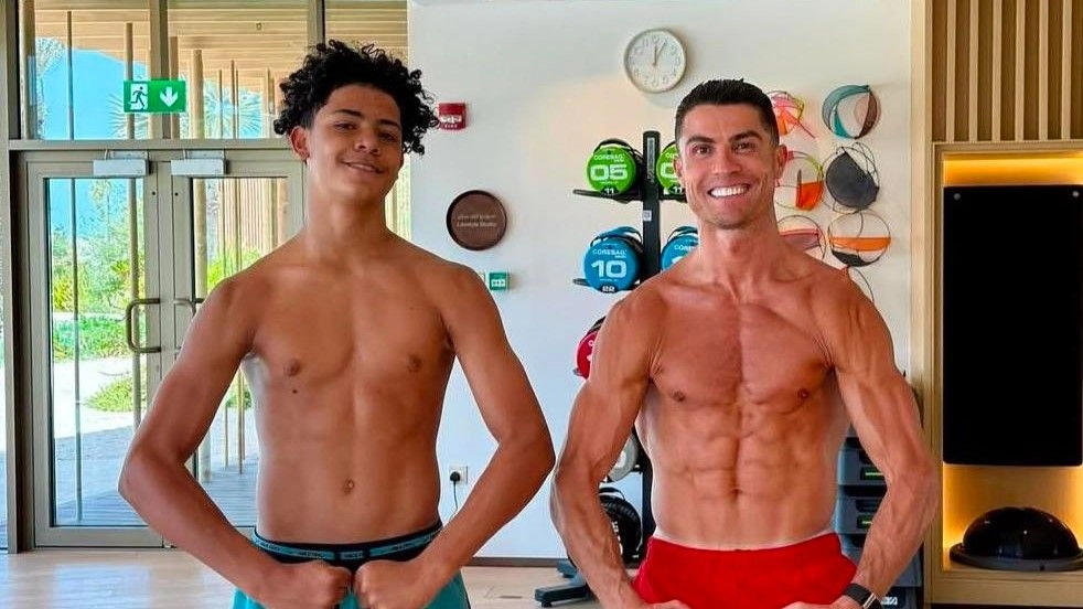 Cristiano Ronaldo ve oğlu aynı takımda forma giyebilir