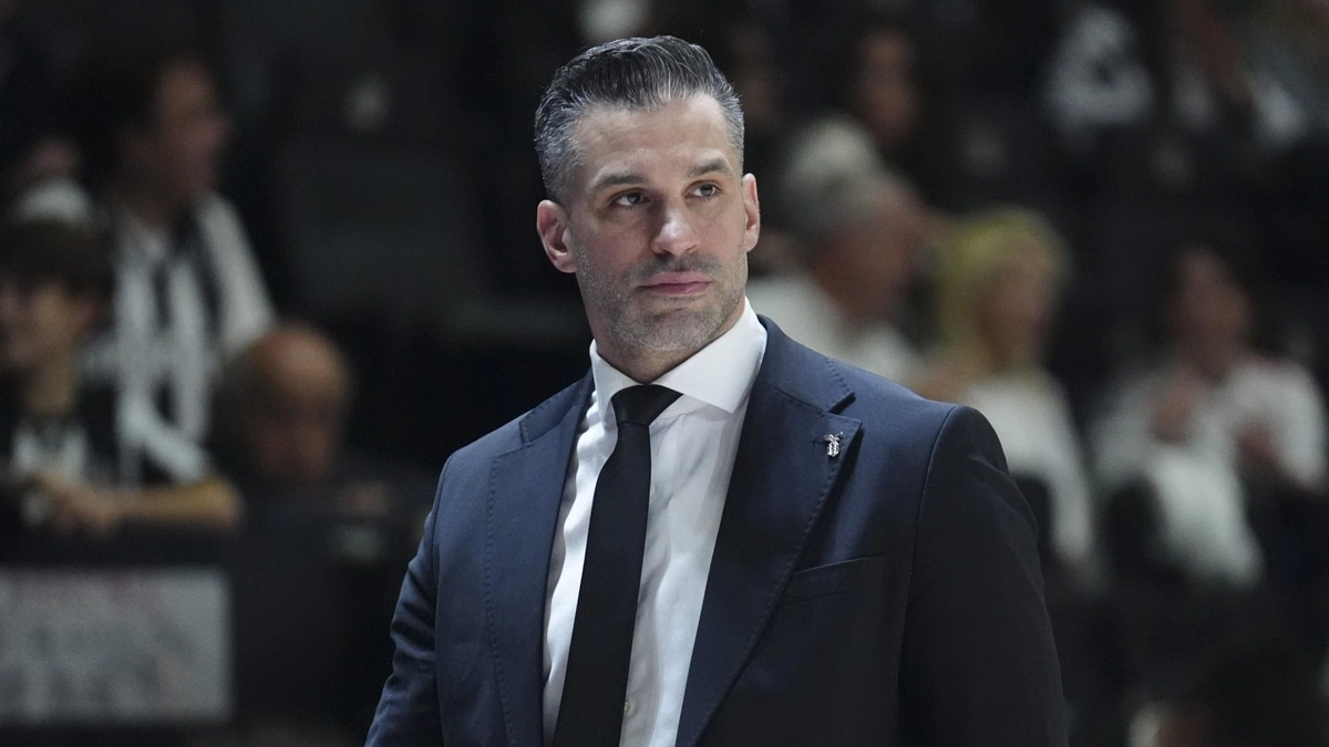 Dusan Alimpijevic: "Geçmişte olan her şeyi unutup bu maça odaklanmalıyız"