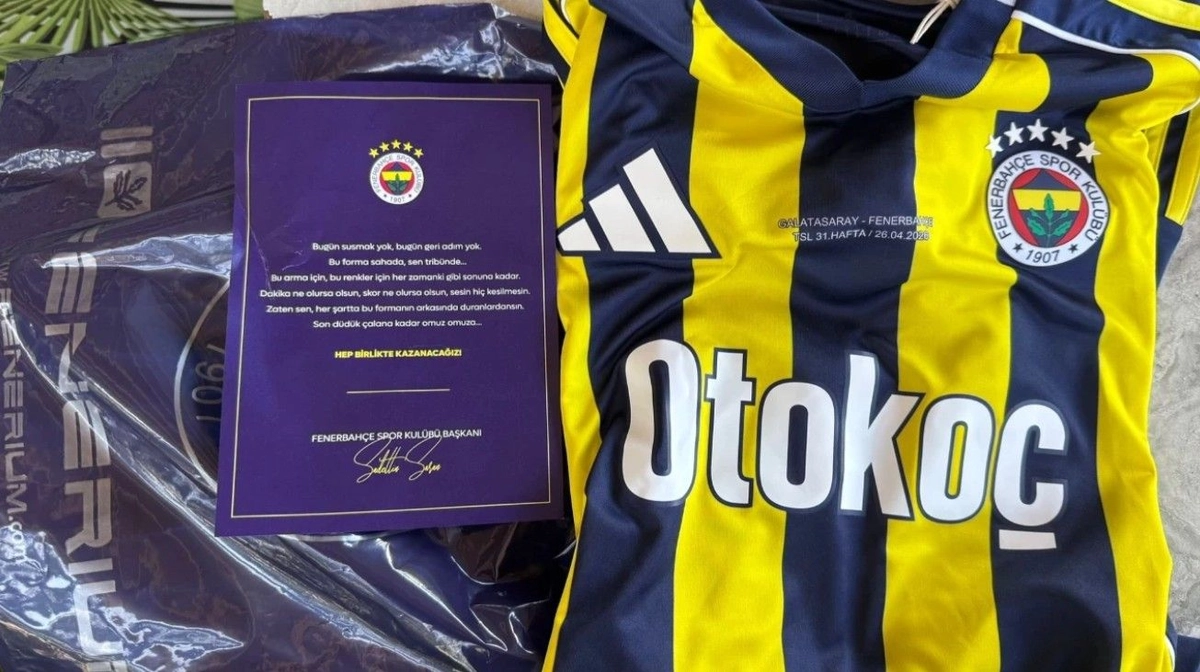 Fenerbahçe'den Galatasaray maçına gidecek olan taraftarlarına forma sürprizi!