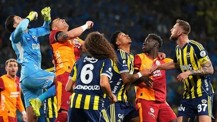 Galatasaray - Fenerbahçe derbisinde gol VAR’a takıldı!