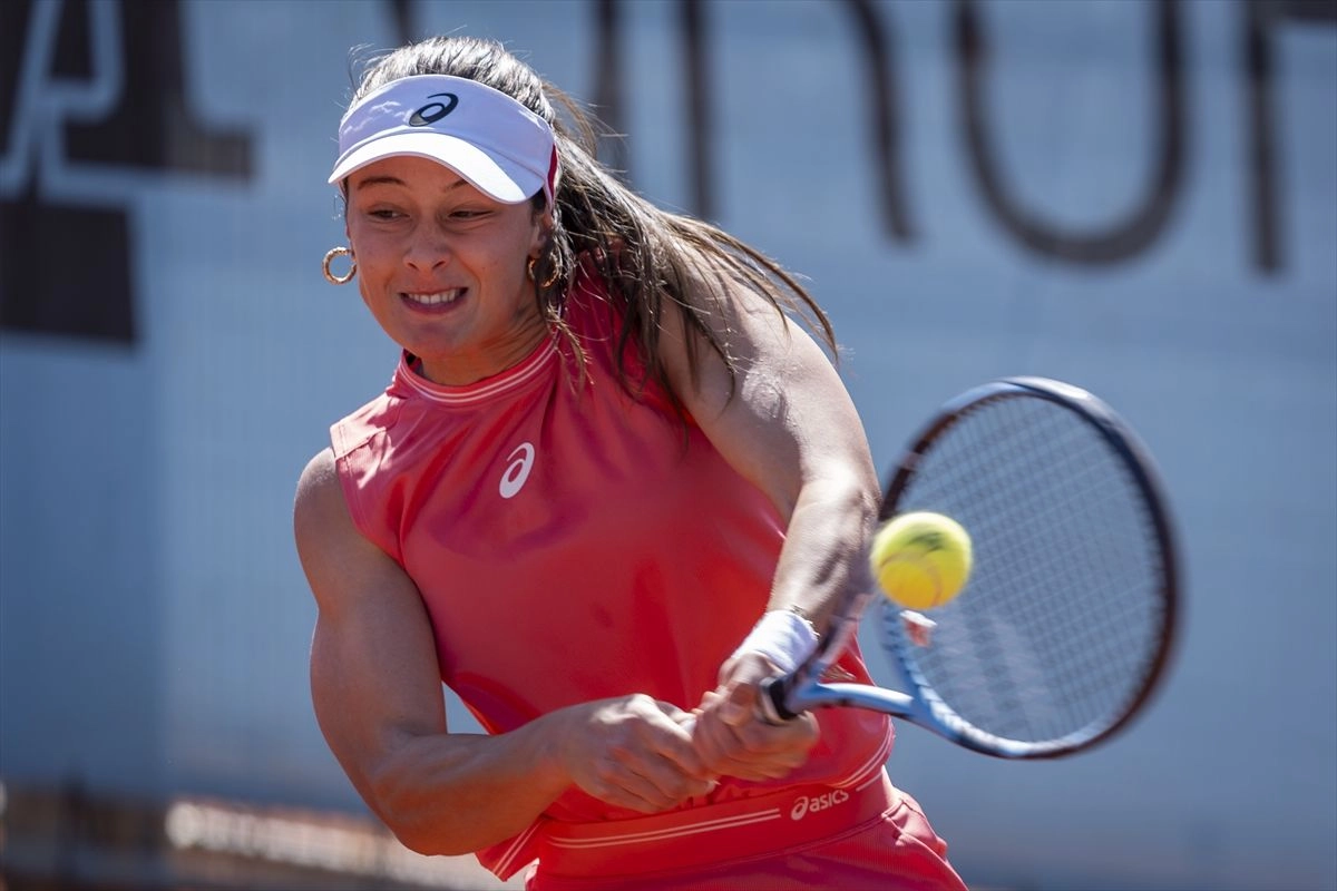 Milli tenisçi Zeynep Sönmez, Madrid Açık Tenis Turnuvası'na veda etti