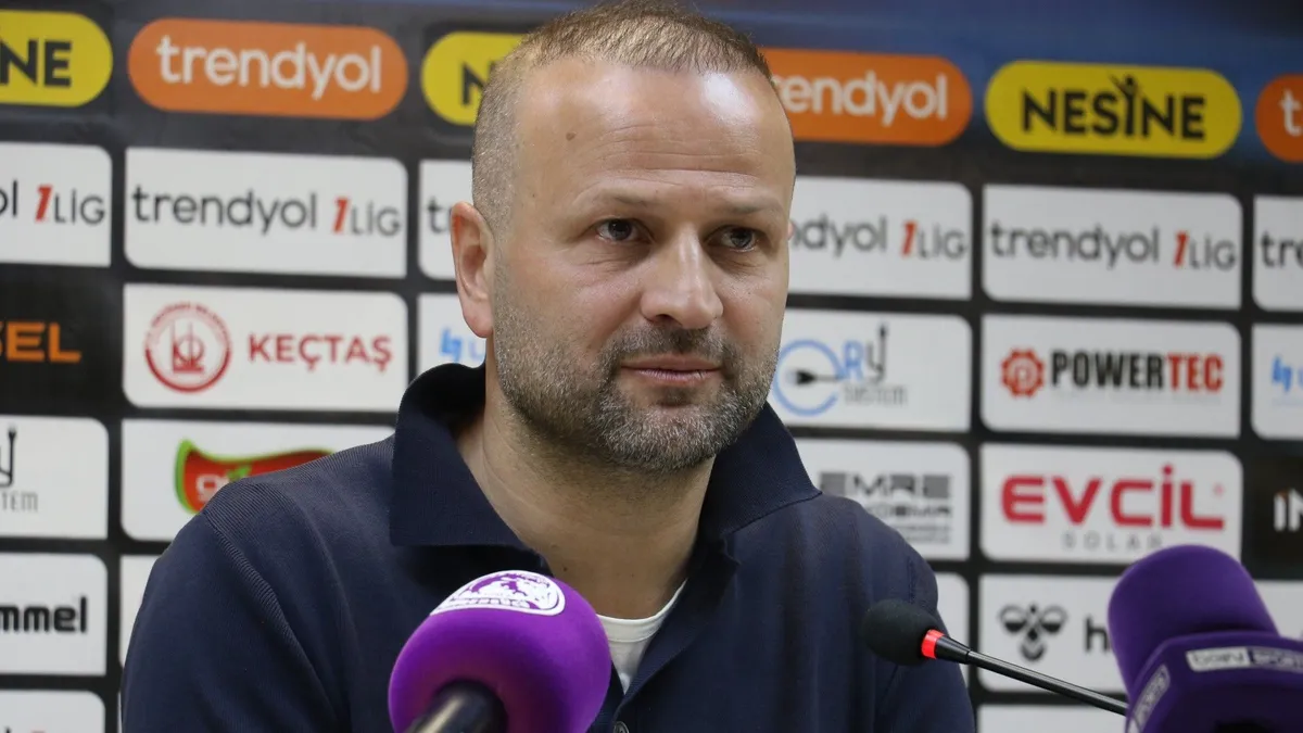 Vanspor FK Teknik Direktörü Osman Zeki Korkmaz: "İçeride konuştuk... Bize yakışmadı"