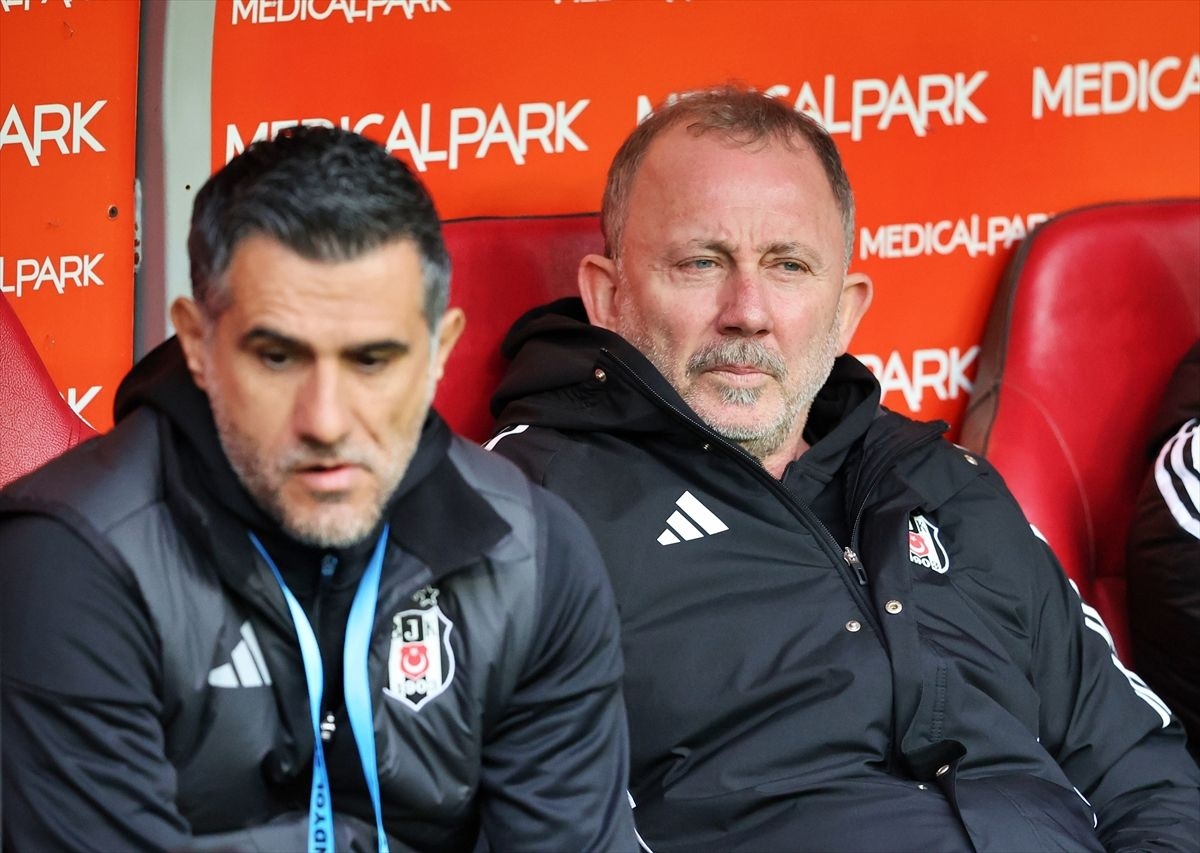 Beşiktaş'ta Sergen Yalçın'ın Cengiz Ünder kararı nedeniyle hedef oldu! Tur herşeyi unutturacak