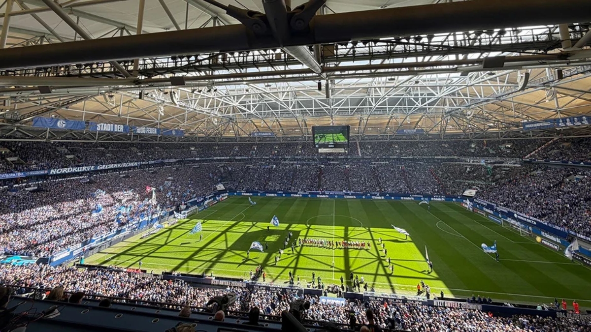 Schalke 04 stadında şüphe uyandıran olay: Tuvaletten ceset çıktı