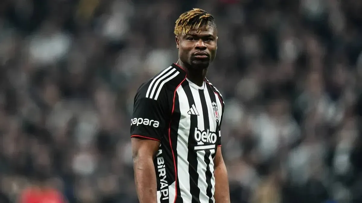 Agbadou ilk 11’e dönüyor! Sergen Yalçın kararını verdi