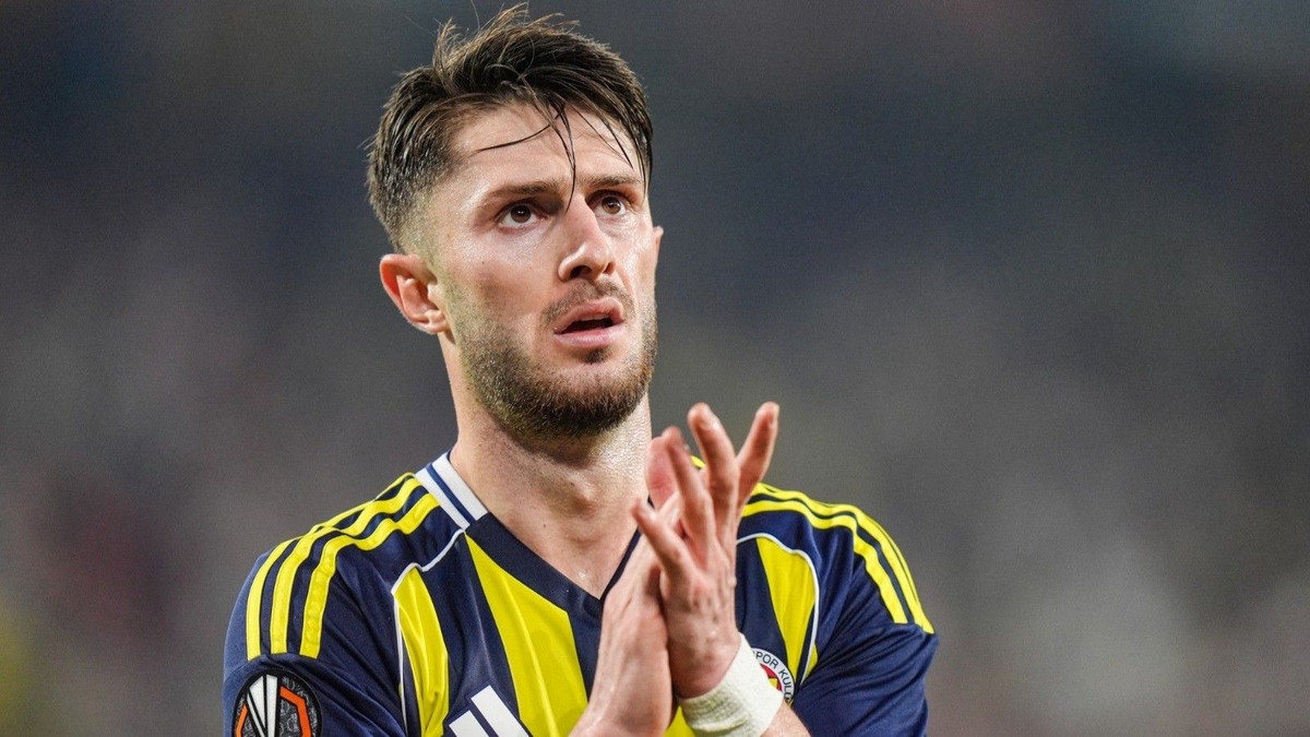 Fenerbahçeli futbolcu İsmail Yüksek
