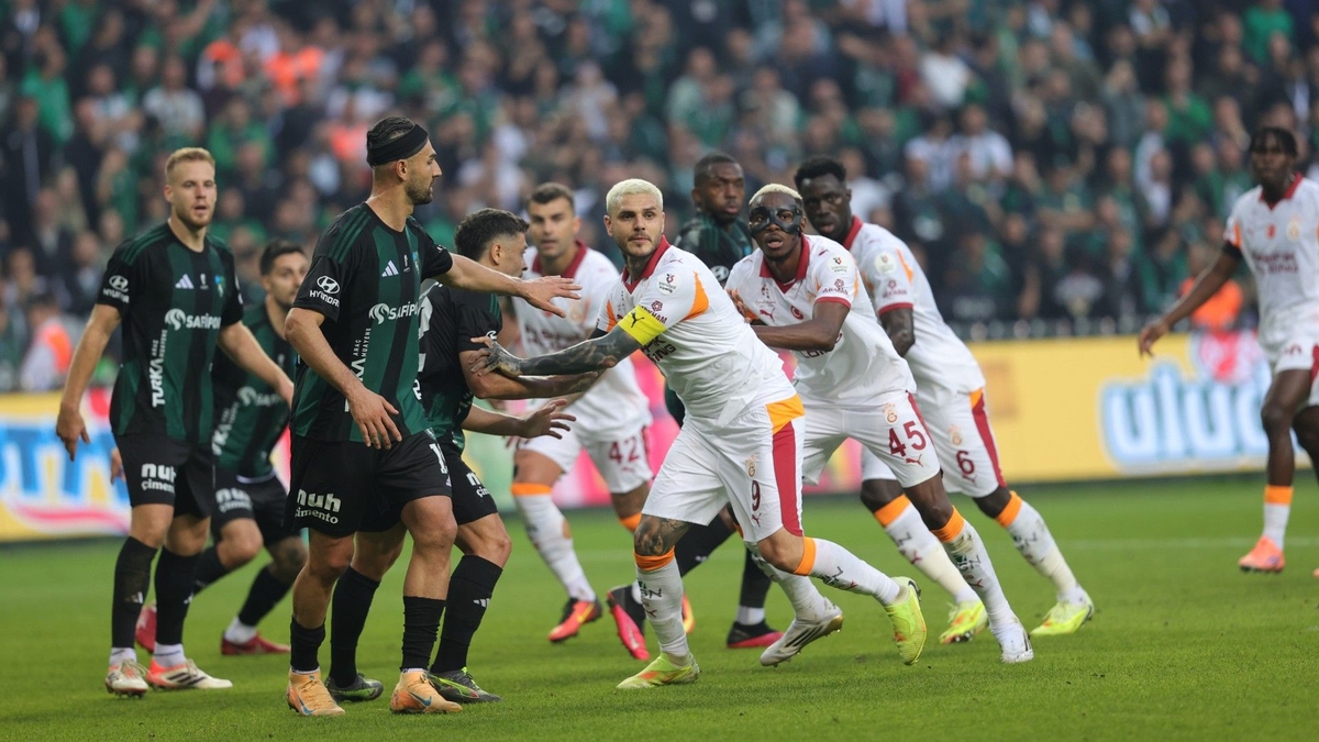Galatasaray rövanş için sahada! Rakip Kocaelispor... İlk 11'ler