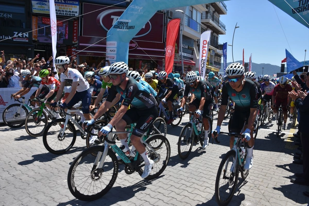 61. Cumhurbaşkanlığı Türkiye Bisiklet Turu'nda Marmaris-Fethiye etabı başladı