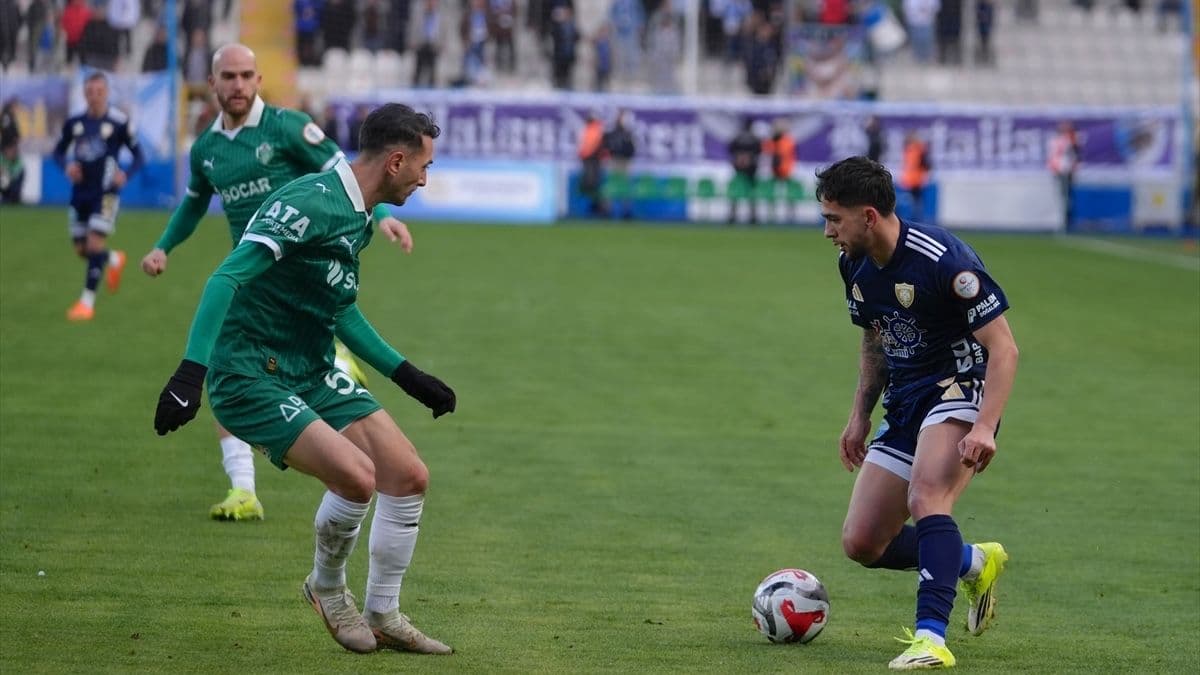Lider Erzurumspor FK, Iğdır FK karşısında 3 puanı aldı