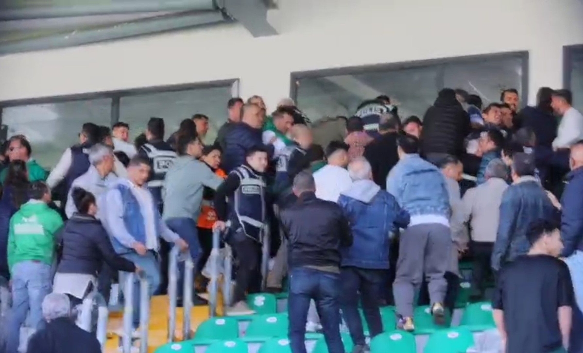 Muğlaspor–Şanlıurfaspor maçında olay! Tribünlerde arbede